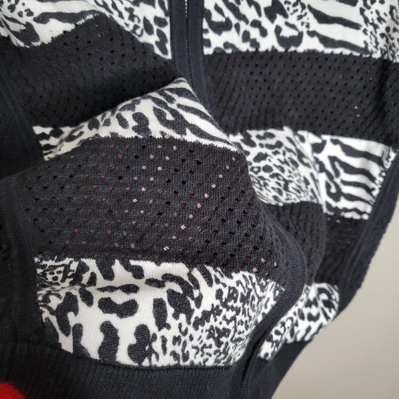 ZENERGY Black Zip-Up Size 0 - Picture 4 of 6